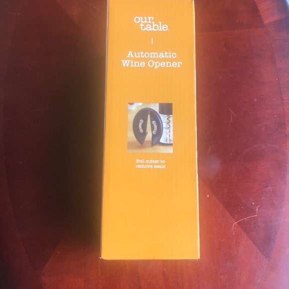 Our Table Automatic Wine Opener - Picture 7 of 7